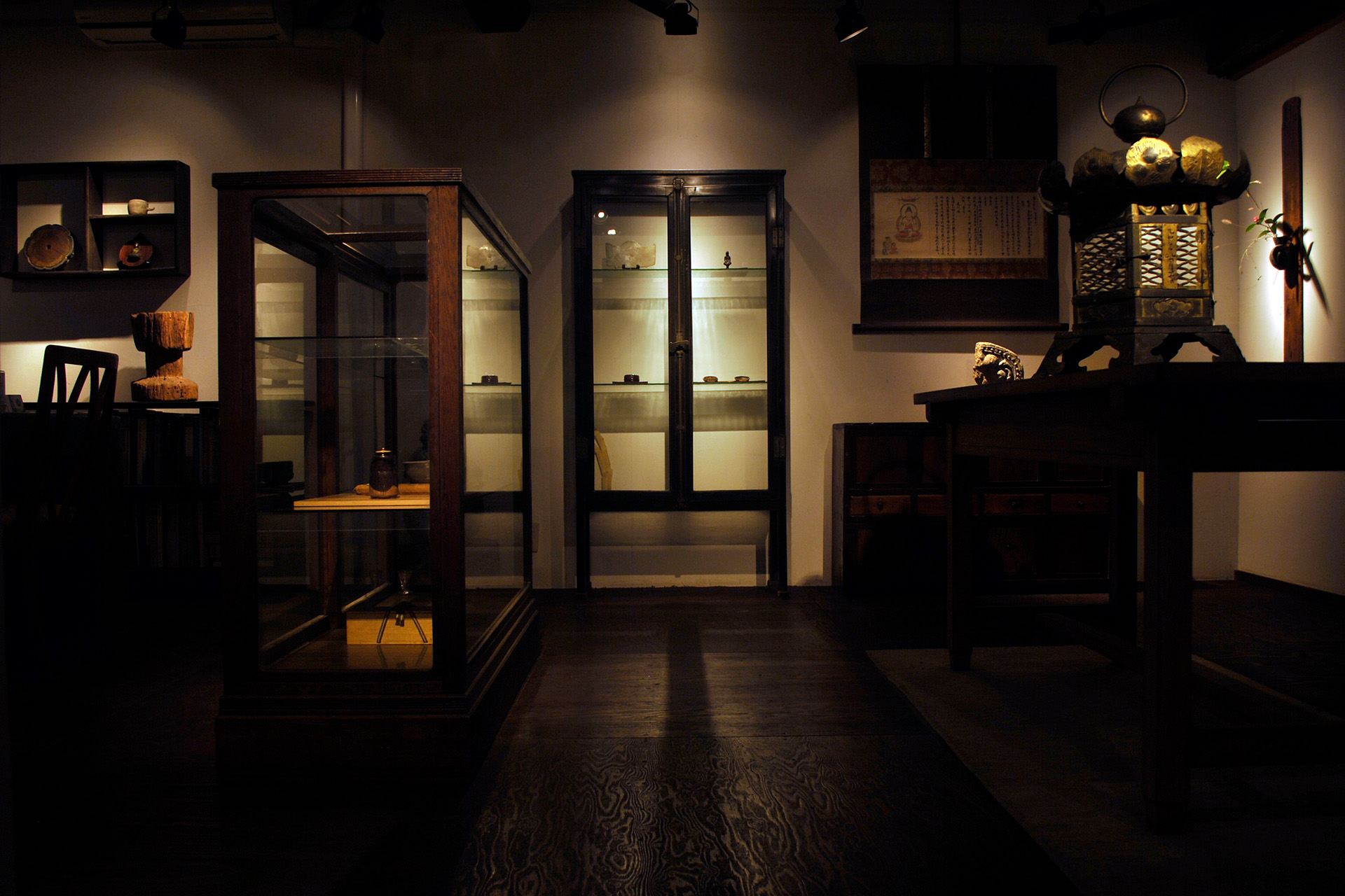 店舗案内 – 古美術中上