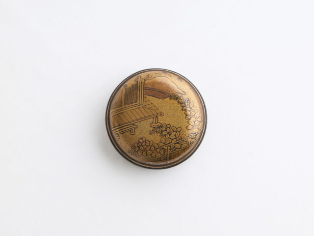 Incense container with "Kogō no Tsubone" Design_1